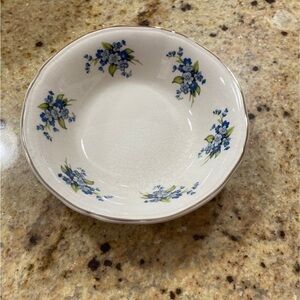Vintage Alfred Meakin England blue flower gold rim bowl